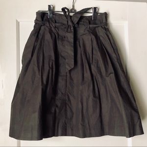Banana Republic grey cotton skirt with pockets!